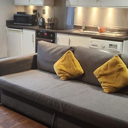 Lewis Apartment In The Heart Of The Northern Quarter Sleeps Up To 12 Manchester Exterior photo