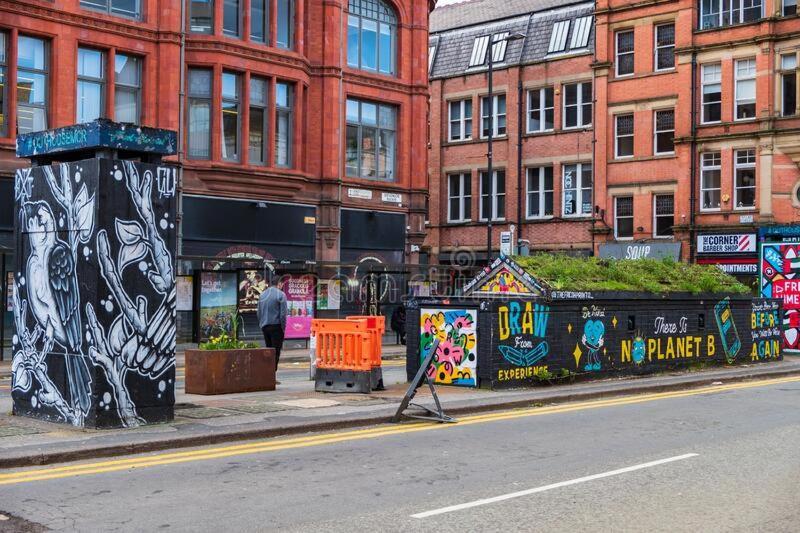 Lewis Apartment In The Heart Of The Northern Quarter Sleeps Up To 12 Manchester Exterior photo