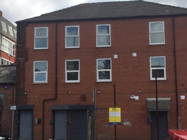 Lewis Apartment In The Heart Of The Northern Quarter Sleeps Up To 12 Manchester Exterior photo