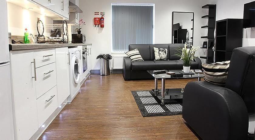 Lewis Apartment In The Heart Of The Northern Quarter Sleeps Up To 12 Manchester Exterior photo