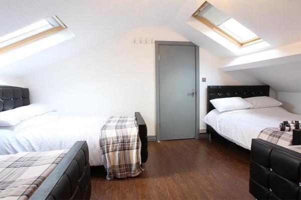 Lewis Apartment In The Heart Of The Northern Quarter Sleeps Up To 12 Manchester Exterior photo