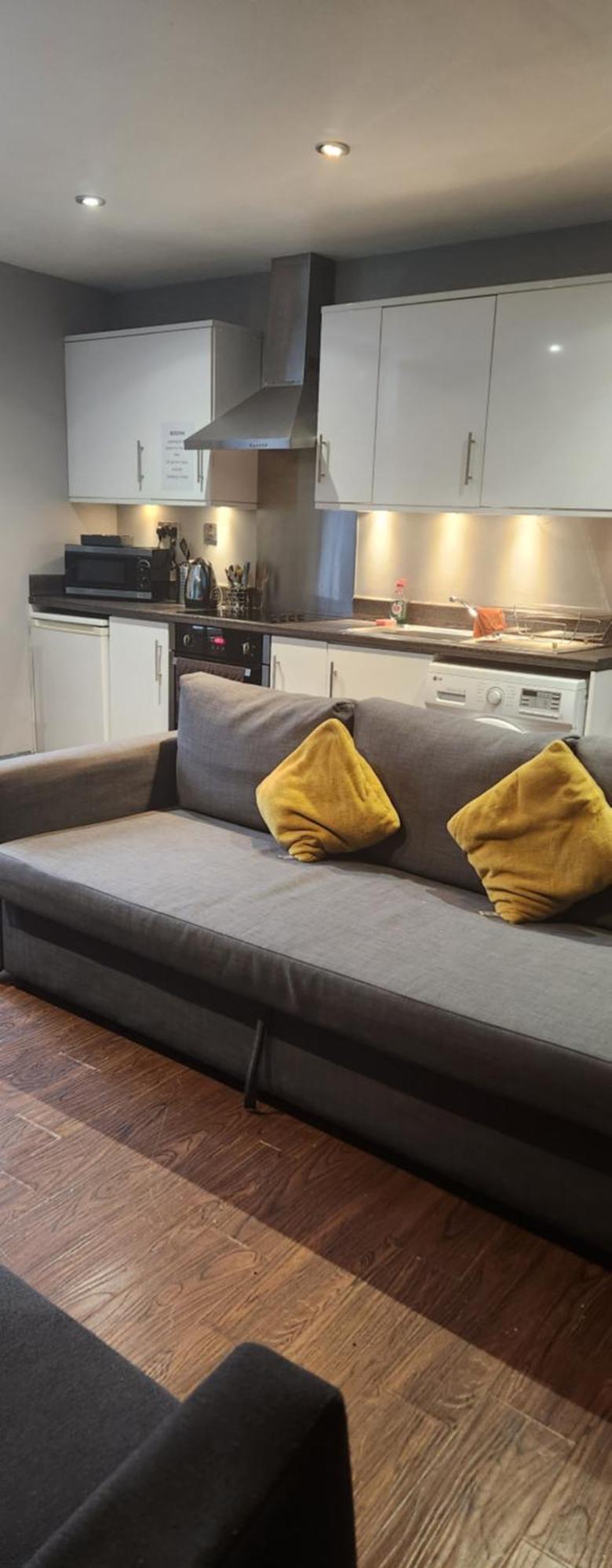 Lewis Apartment In The Heart Of The Northern Quarter Sleeps Up To 12 Manchester Exterior photo