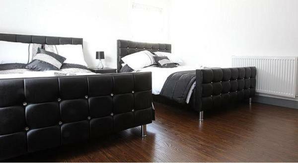 Lewis Apartment In The Heart Of The Northern Quarter Sleeps Up To 12 Manchester Exterior photo